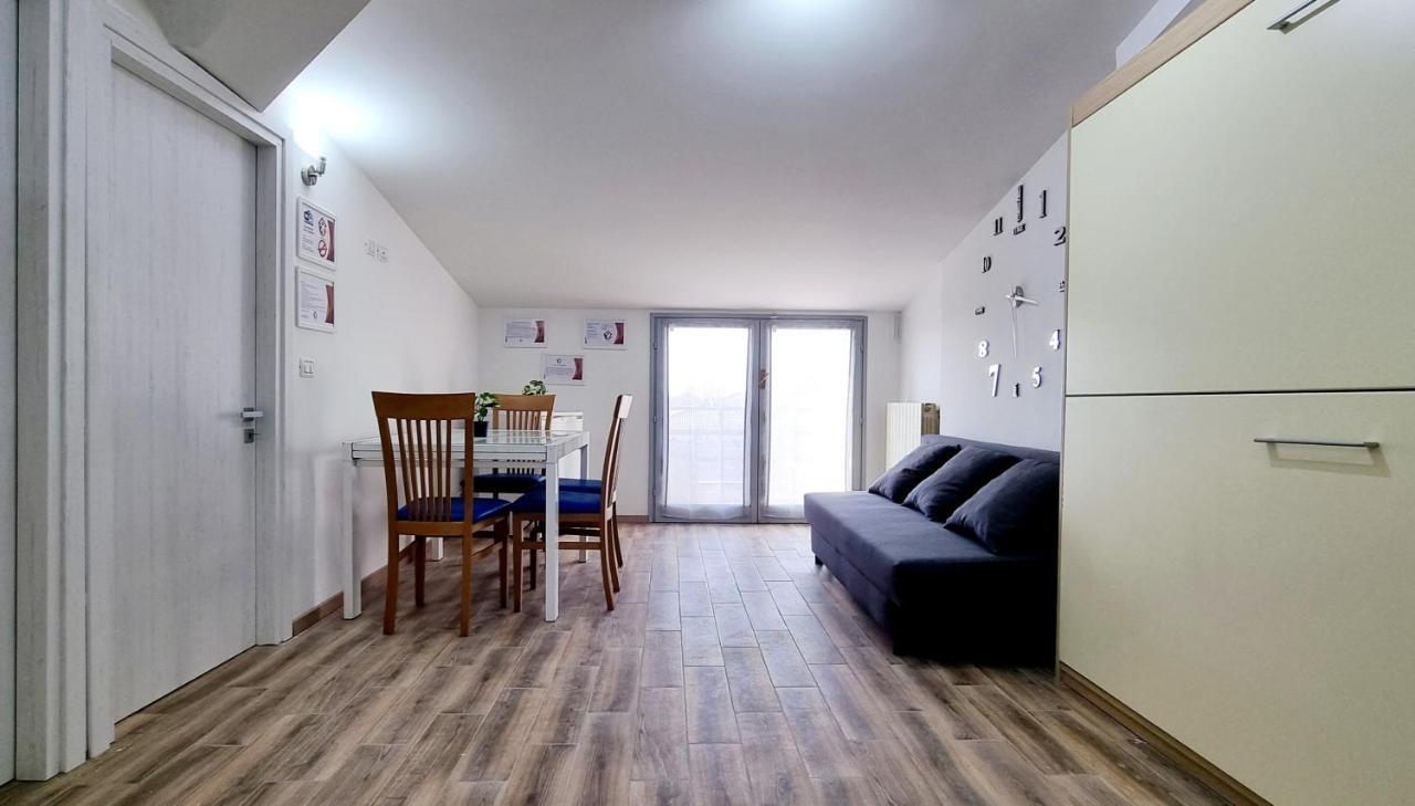 Guest Mandra 12 E 13 Apartment *